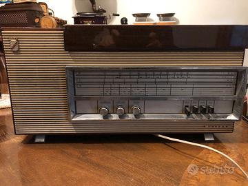 Radio vintage Crezar