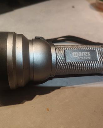mares eos 12rz torcia subacquea 1200 lm