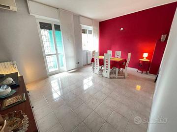 Appartamento di 96 m² con 4 locali e box auto a Ma