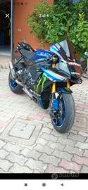 Yamaha R1 
