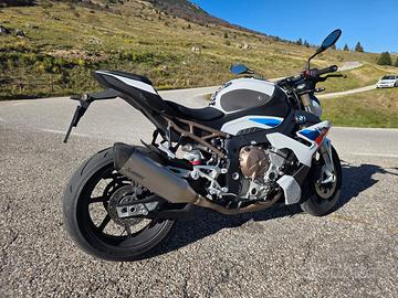 BMW S1000 R