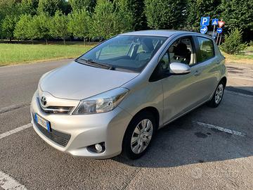 Toyota Yaris 1.0 5p Active manuale
