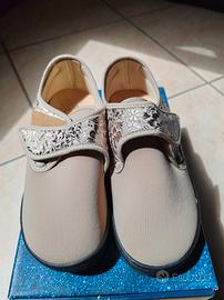 Scarpa chiusa sanaGens ~ colore taupe 