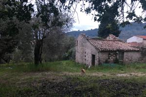 Terreno edificabile con casa