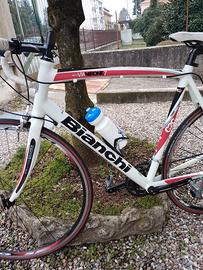 es bici de corsa ....si es bici di corsa