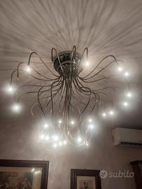 Plafoniera con 35 bracci e faretti