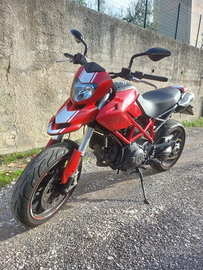 Hypermotard 796