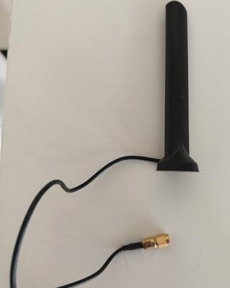Antenna GSM esterna con base magnetica