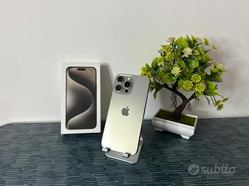 iPhone 15 Pro Max 256GB Titanio Garanzia 12 MESI