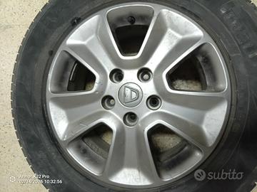 cerchio in lega Dacia Duster 