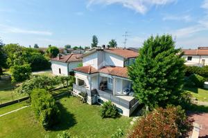 VILLA SINGOLA A REGGIOLO