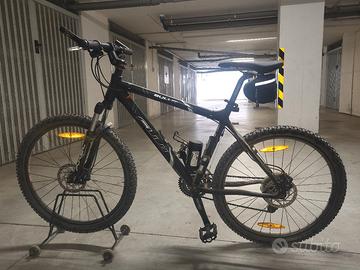 Mountain bike  Fuji Bullit