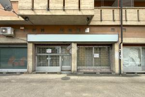 NEGOZIO A PIACENZA