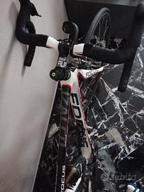 Focus carbonio cambio elettronico 