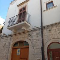 Casa singola parzialmente ristrutturata