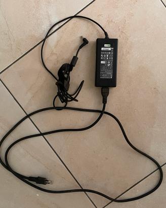 alimentatore universale per laptop