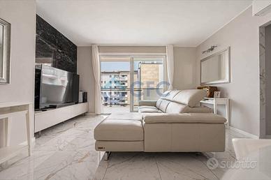 Appartamento di 127 m² con 3 locali e box auto a S