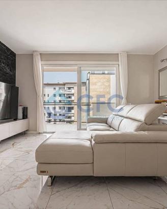 Appartamento di 127 m² con 3 locali e box auto a S