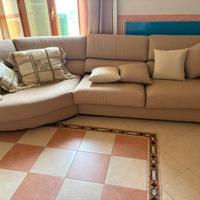 Divano Angolare Beige in Tessuto
