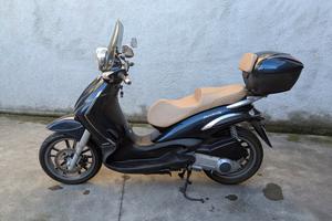 Piaggio Beverly 350ie – 2010 – 12.518 km – €1.500