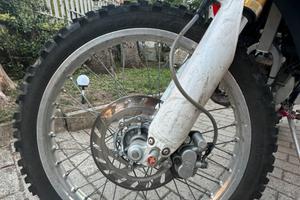 Cambio cerchi da enduro hm 50 per cerchi motard hm