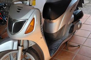 scooter honda sh 150