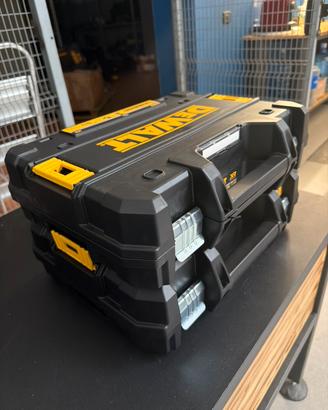 Lotto 1 valigetta DeWalt nuova