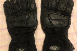 Guanti moto