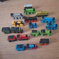 Collezione trenino Thomas 18 pezzi 