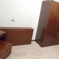 Armadio, comodino, testiera letto contenitore