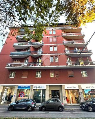 2 LOCALI A MILANO