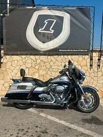 Harley Davidson FLHTCUSE ULTRA LIMITED CVO 2009