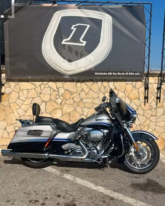Harley Davidson FLHTCUSE ULTRA LIMITED CVO 2009