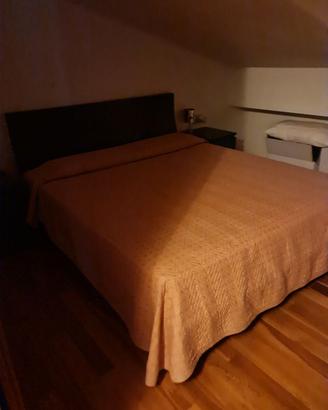 2 matrimoniali con materasso + cassettone
