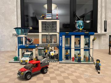 Set Lego 60047 police station