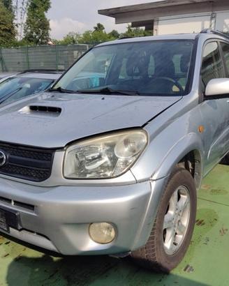 Ricambi TOYOTA RAV 4 4X4 2000cc diesel del 2004