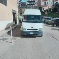 Furgone sotto i 25 quintali