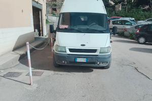 Furgone sotto i 25 quintali