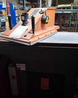 Trancia fustellattrice ATOM SE999/4A