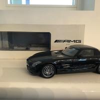 Mercedes SLS AMG - Minichamps 1:18