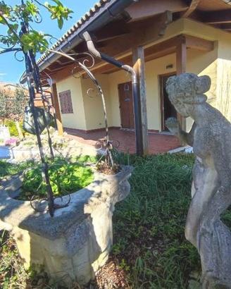 Villa di 180 m² con 5 locali a Mornico Losana