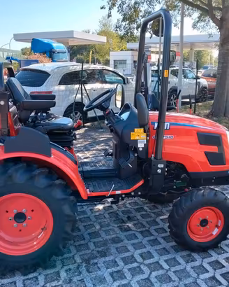TRATTORE NUOVO KIOTI CX 2510
