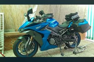 Suzuki gsx s 1000 gt