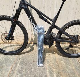 e-MTB  CANYON  Spectral:ON CF 7 - 900Wh - tg M