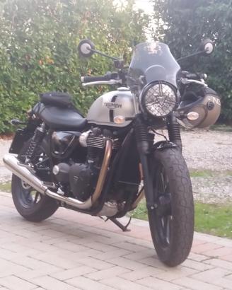 Triumph Street Twin 900 anche permuta