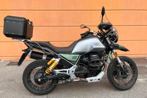 Moto Guzzi V85TT Centenario