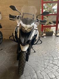 Benelli trk 502 x km 14.000