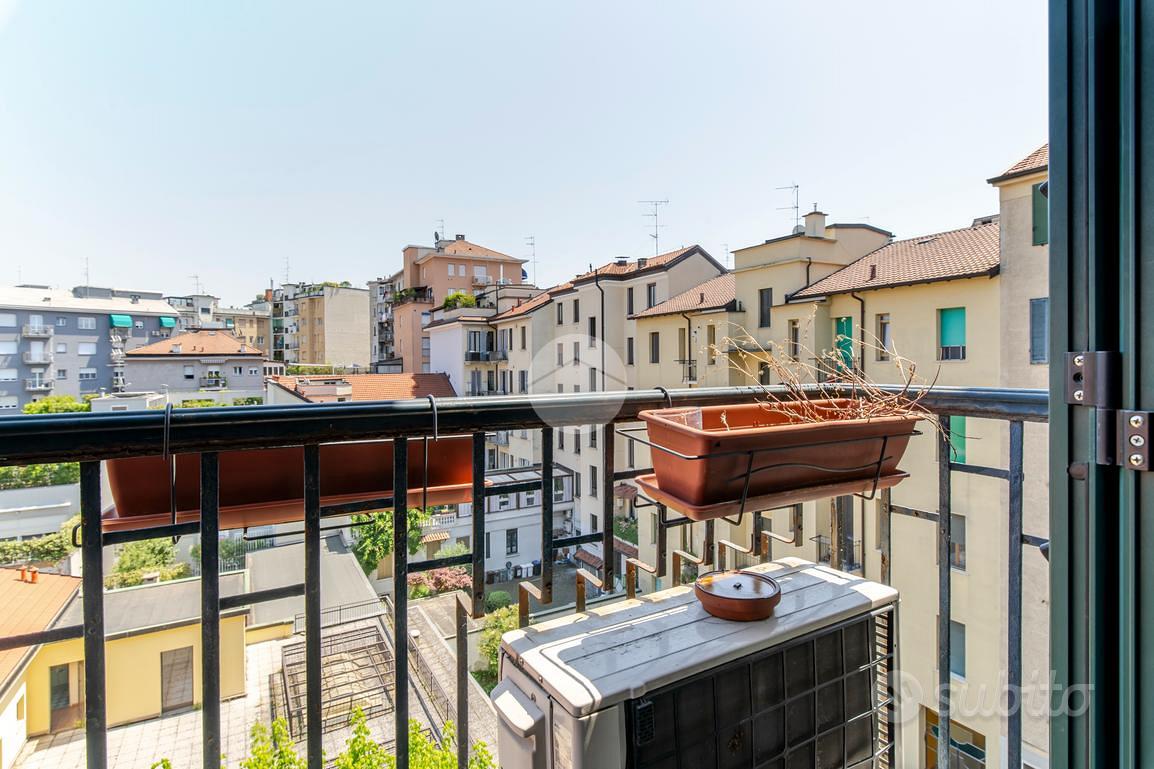 Apartment in Milano, Molinazzo, Municipio 7 - Altro