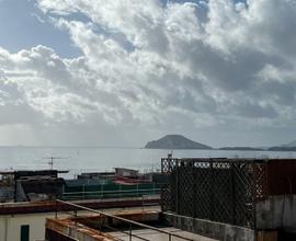 Pozzuoli Trilocale con terrazzo panoramico