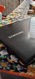 Samsung ATIV Book 2 (NP270E5E) - 8GB